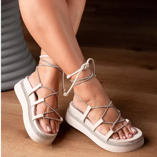 Sandalia Larissa Papete Sola Alta Luxo de Strass - Off White